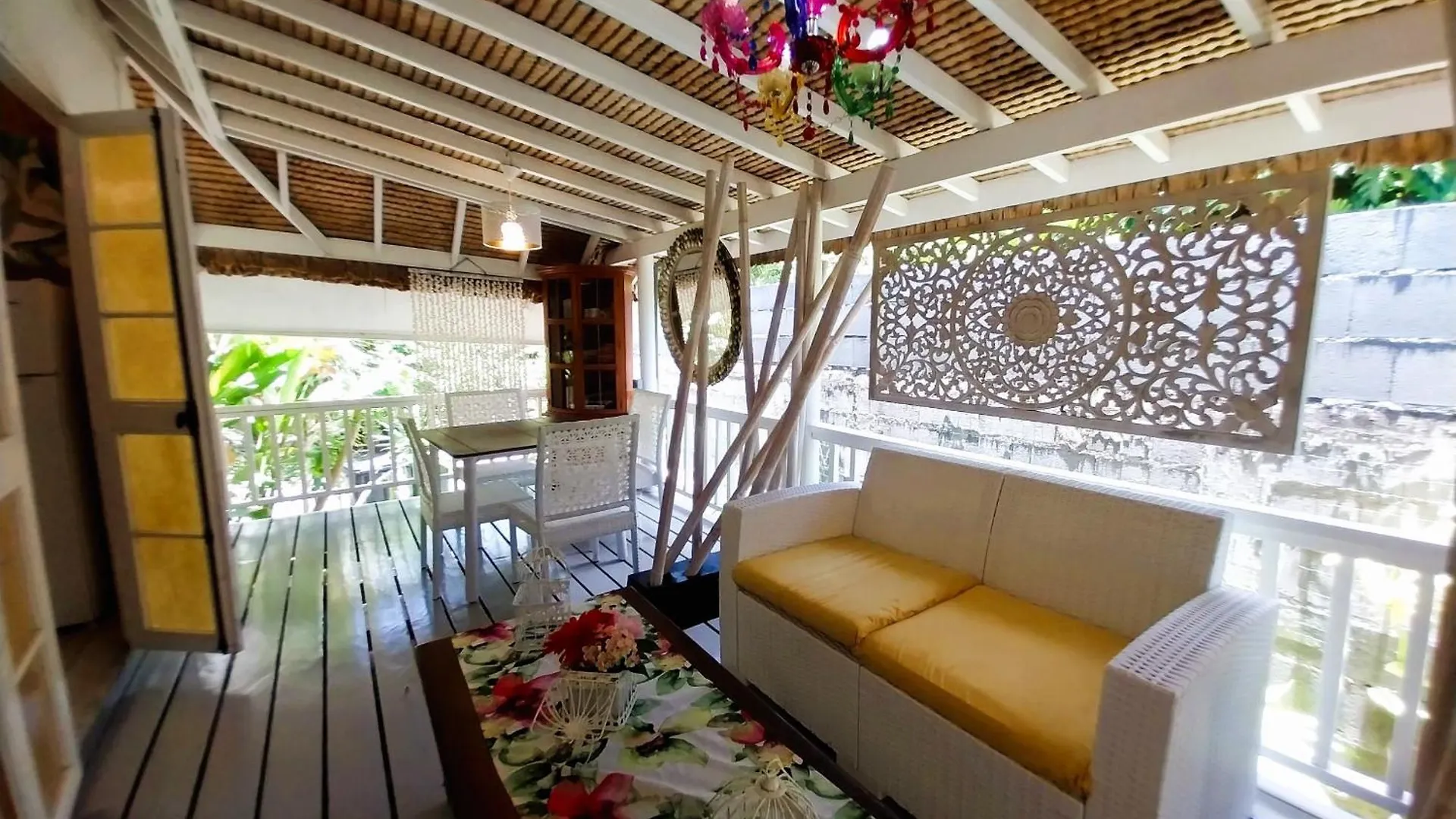 Tahiti - Fare Vainato Beach Punaauia  0*, Punaauia (Tahiti) Polynésie française